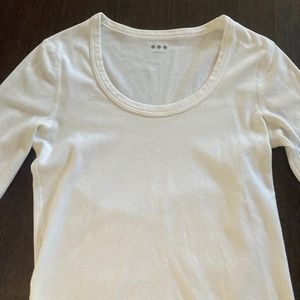 3 dots scoop neck 3/4 sleeve xsmall tee